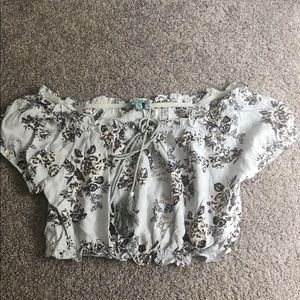 LF BRAND off shoulder crop